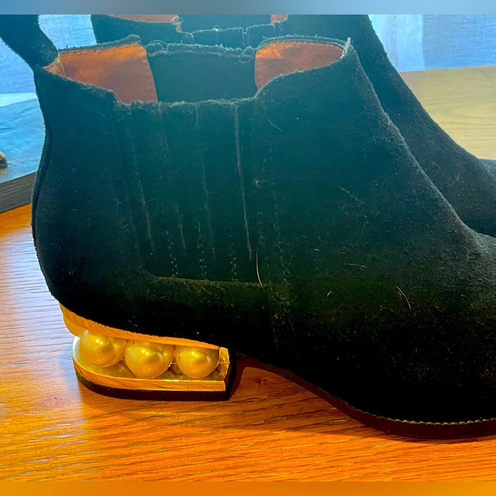 Velvet Pearl heeled booties